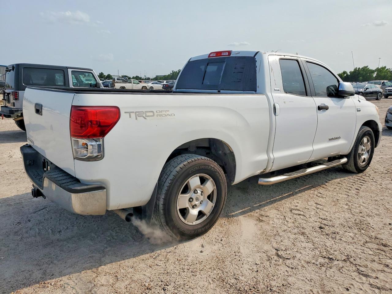 2011 Toyota Tundra Double Cab Sr5 - Image 3