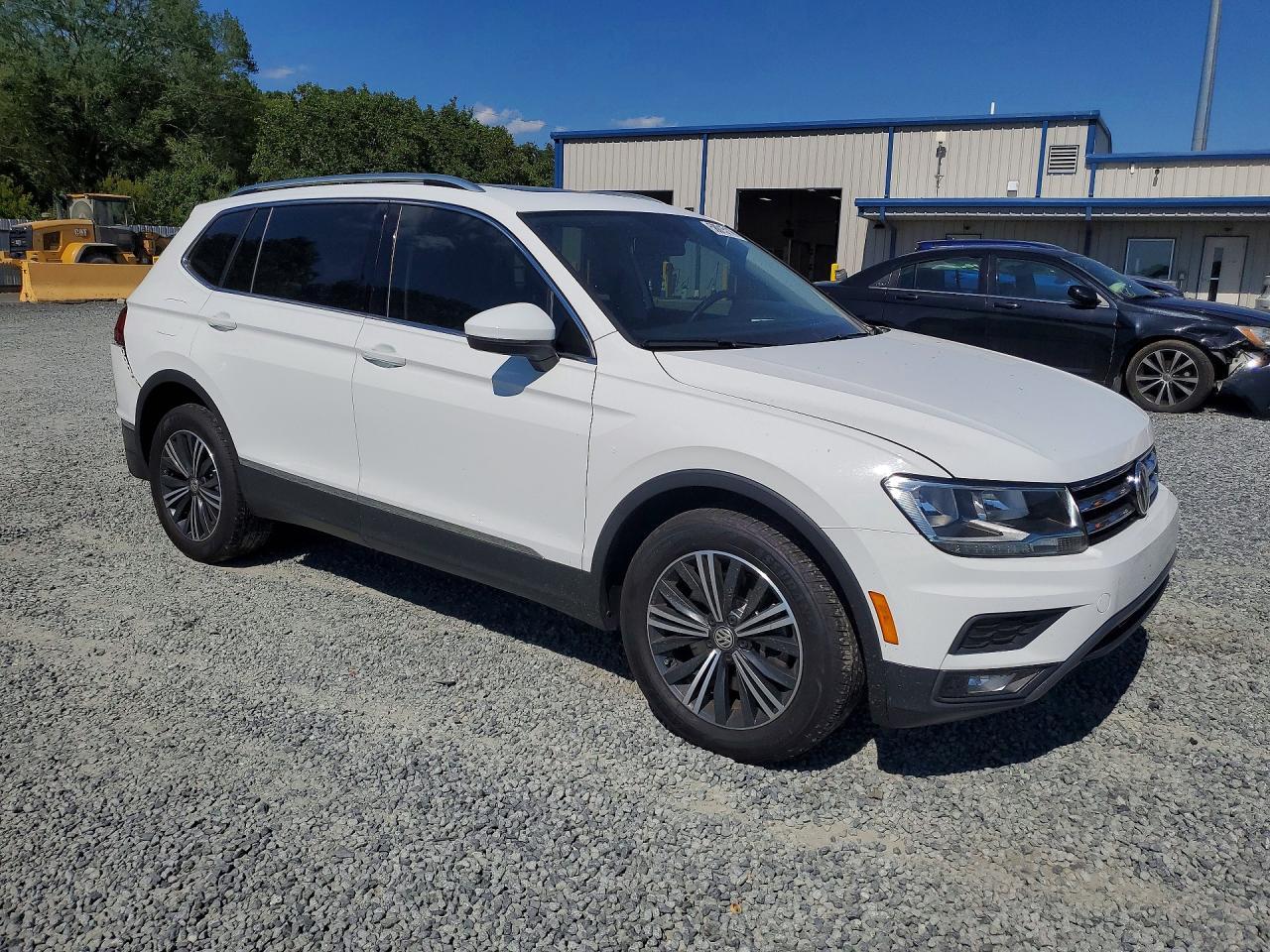 2018 Volkswagen Tiguan Se - Фото 4