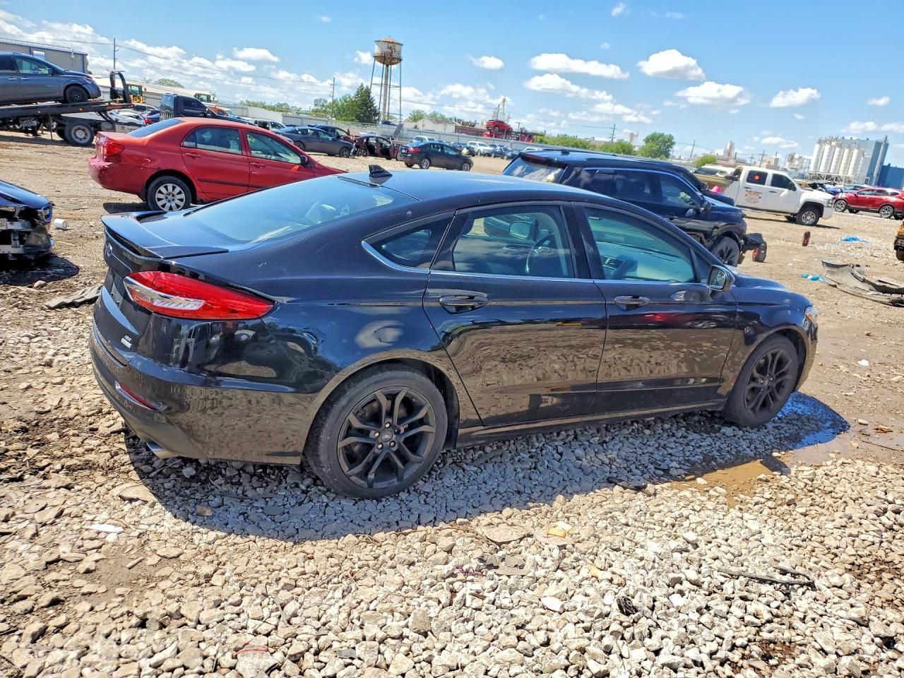2019 Ford Fusion Se - Image 3