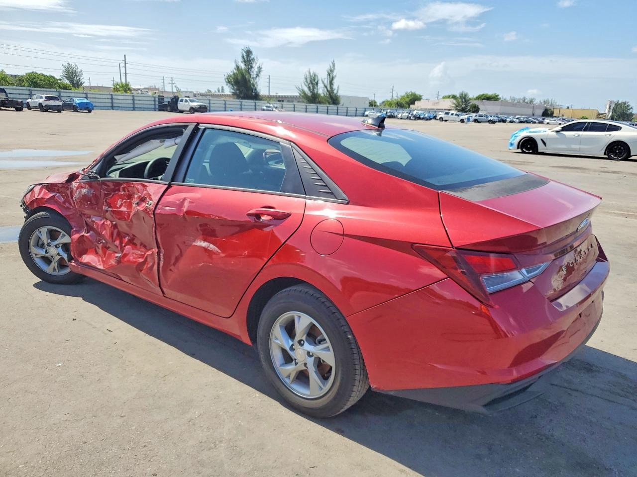 2022 Hyundai Elantra Se - Image 2