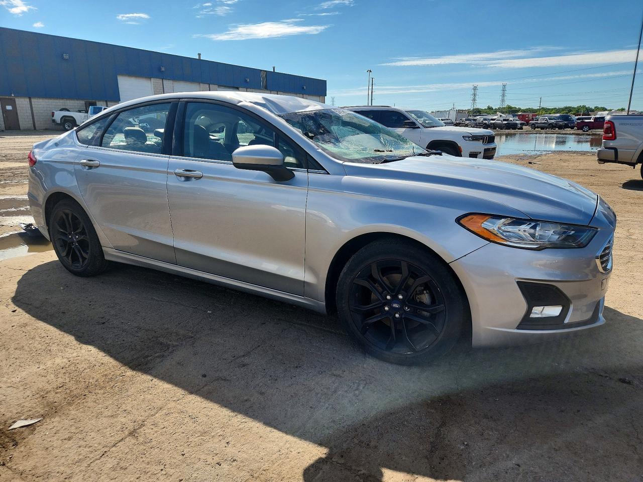 2020 Ford Fusion Se - Фото 4