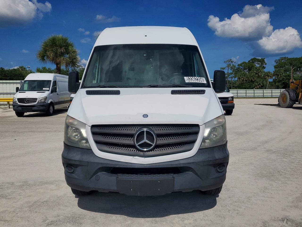 2016 Mercedes-Benz Sprinter 2 Cargo - R & D - Cln Title - Prior Fleet - Фото 5