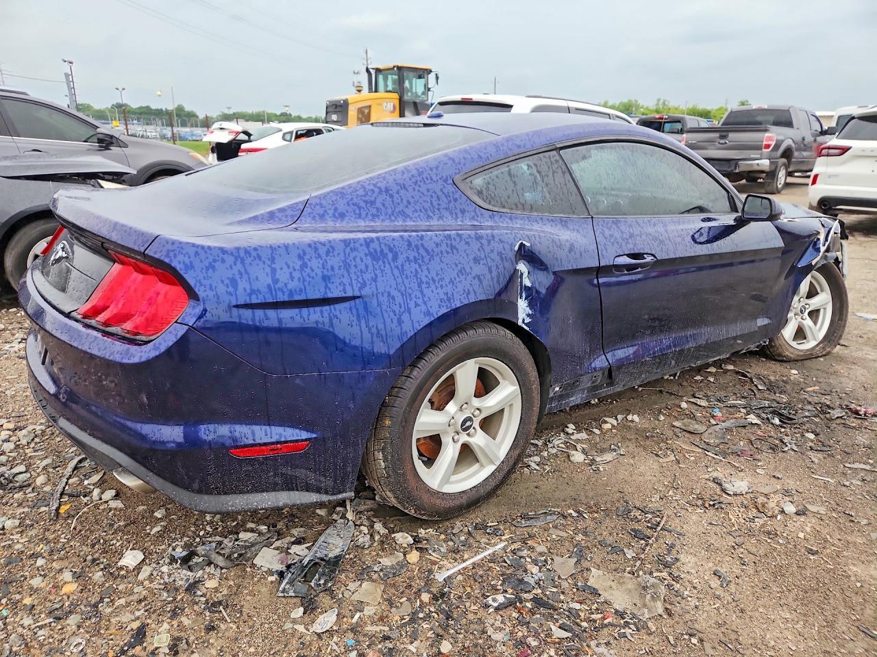 2019 Ford Mustang - Image 3