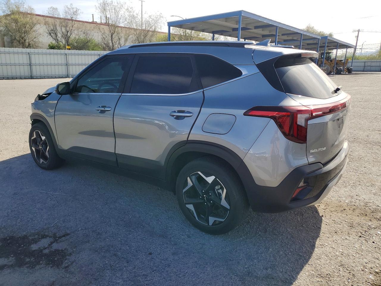 2025 Kia Seltos Ex - Image 2