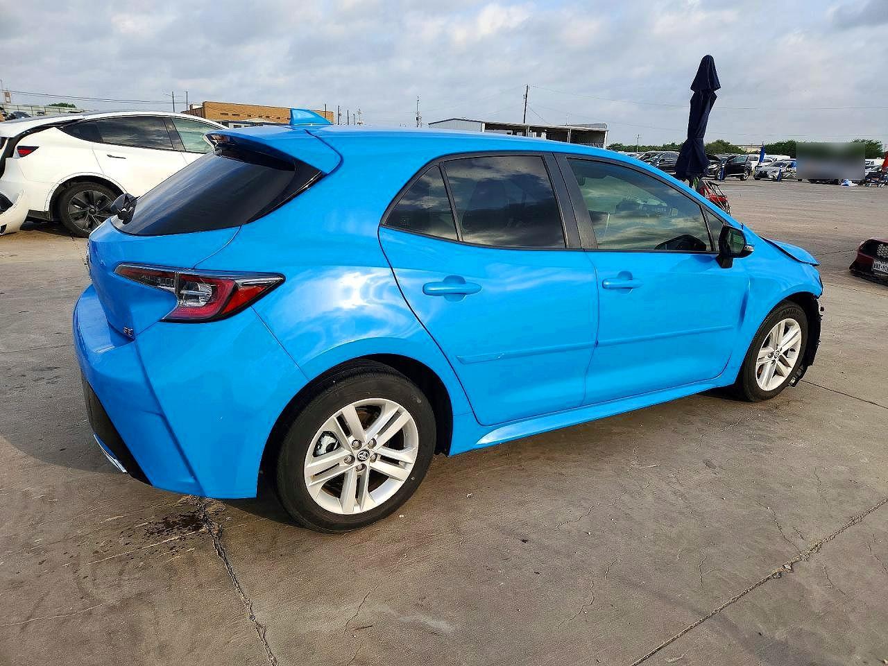 2022 Toyota Corolla Hatchback Se - Фото 3