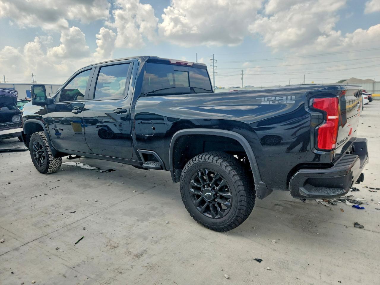 2026 Chevrolet Silverado K2500 Heavy Duty Lt - Image 2
