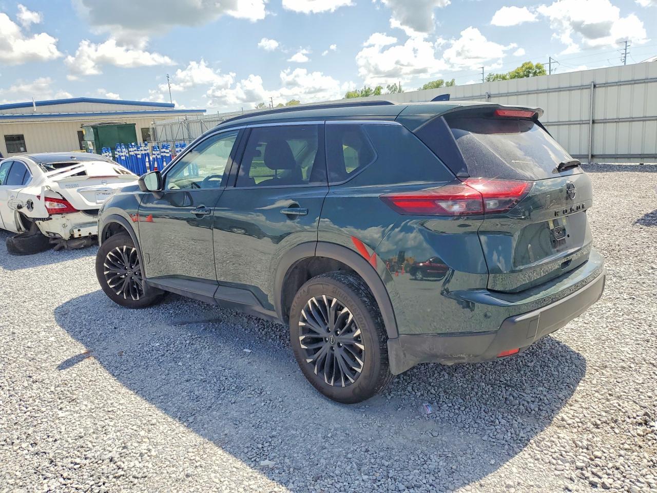 2026 Nissan Rogue Dark Armor - Фото 2