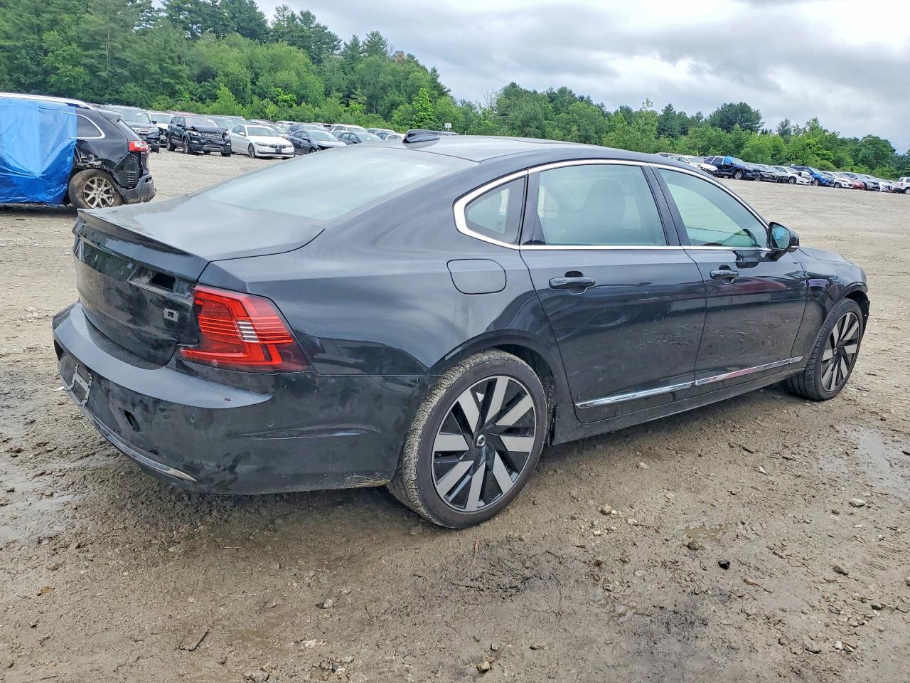 2024 Volvo S90 Ultimate - Image 3