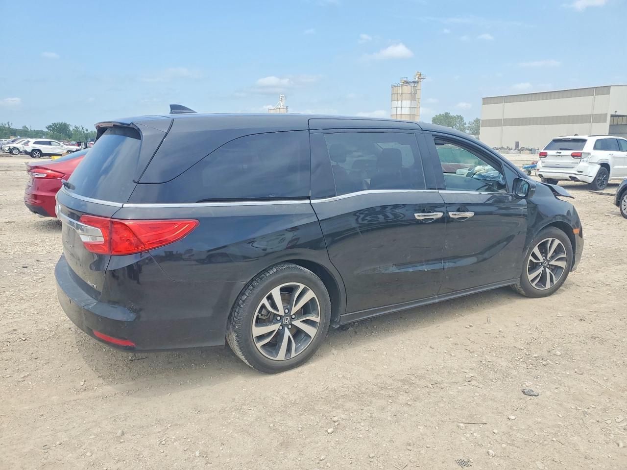 2019 Honda Odyssey Elite - Image 3