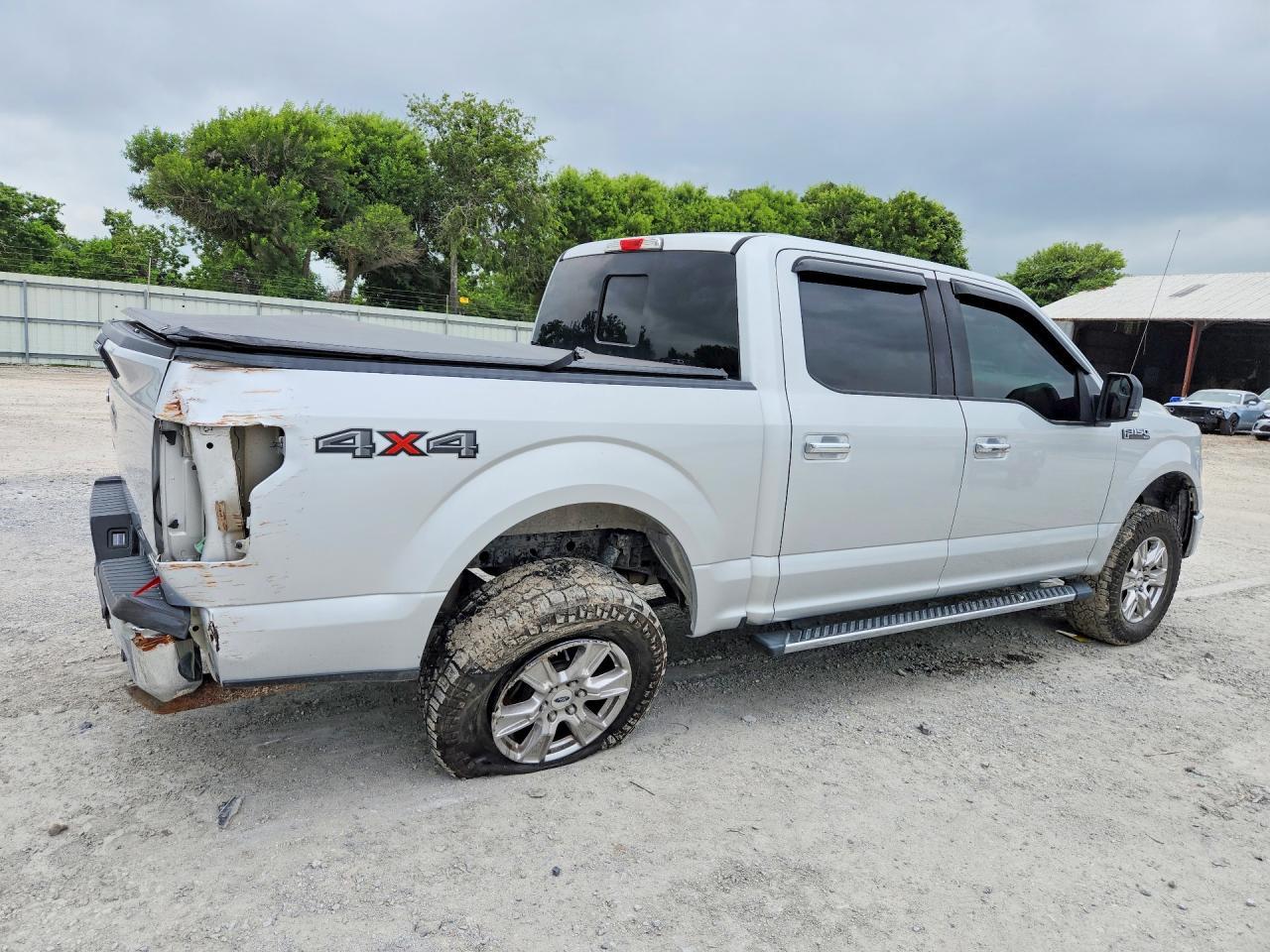 2016 Ford F150 Supercrew - Image 3
