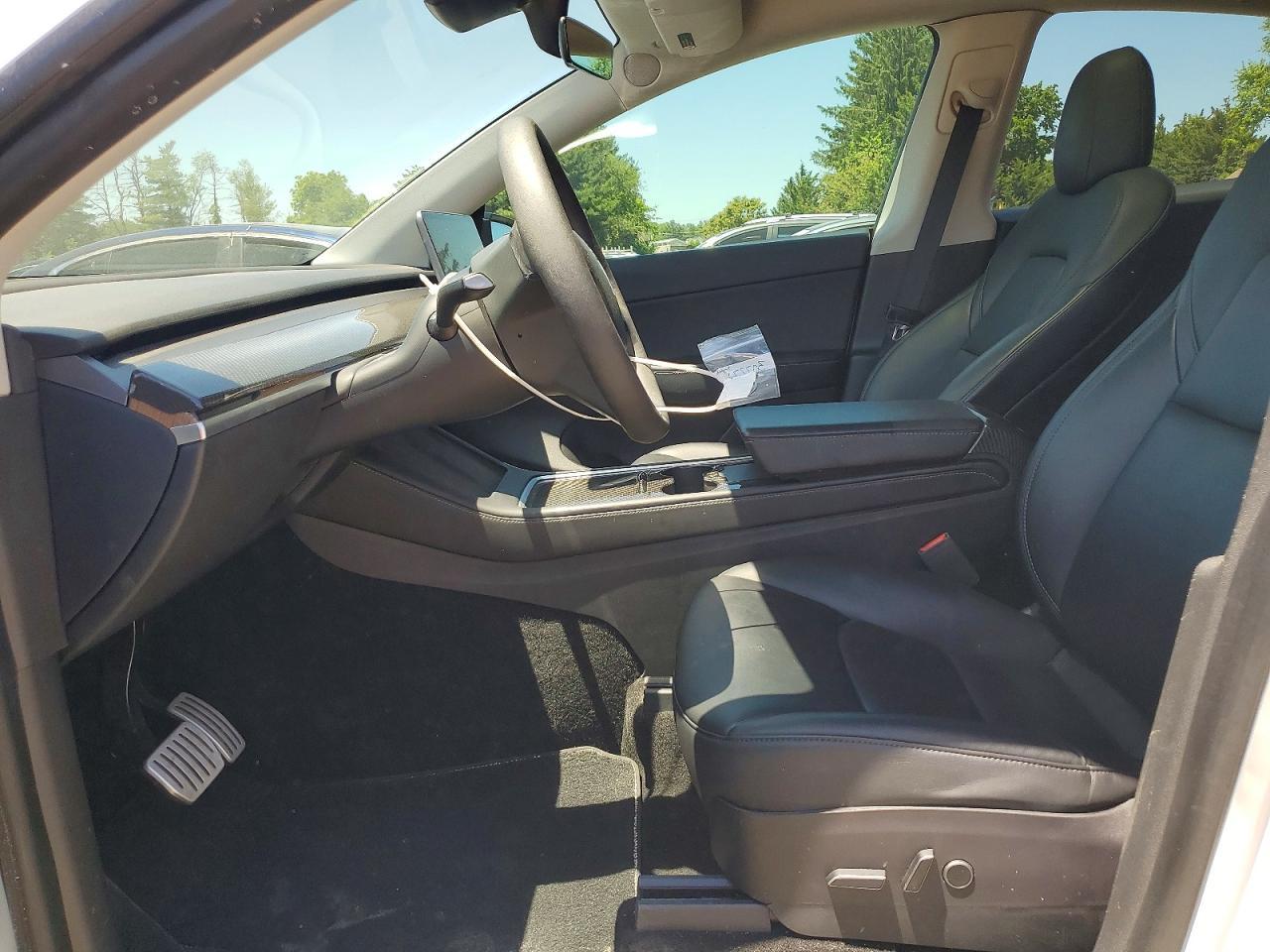 2022 Tesla Model Y - Image 7