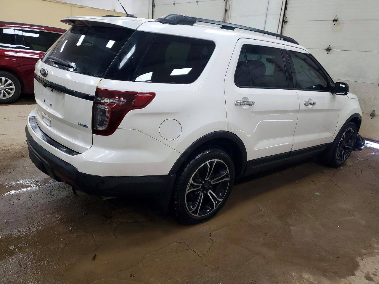 2013 Ford Explorer Sport - Image 3