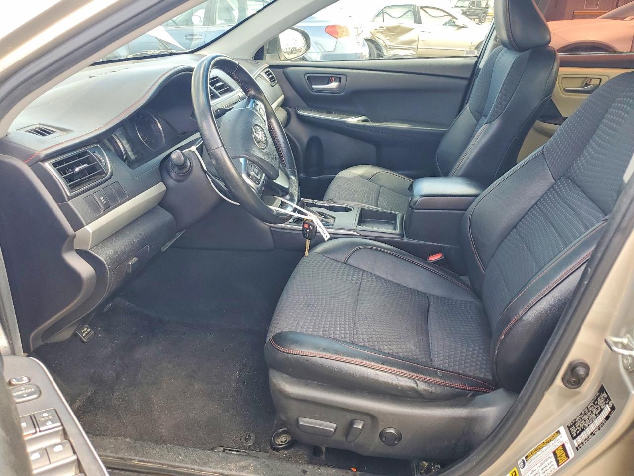 2015 Toyota Camry Se - Фото 7