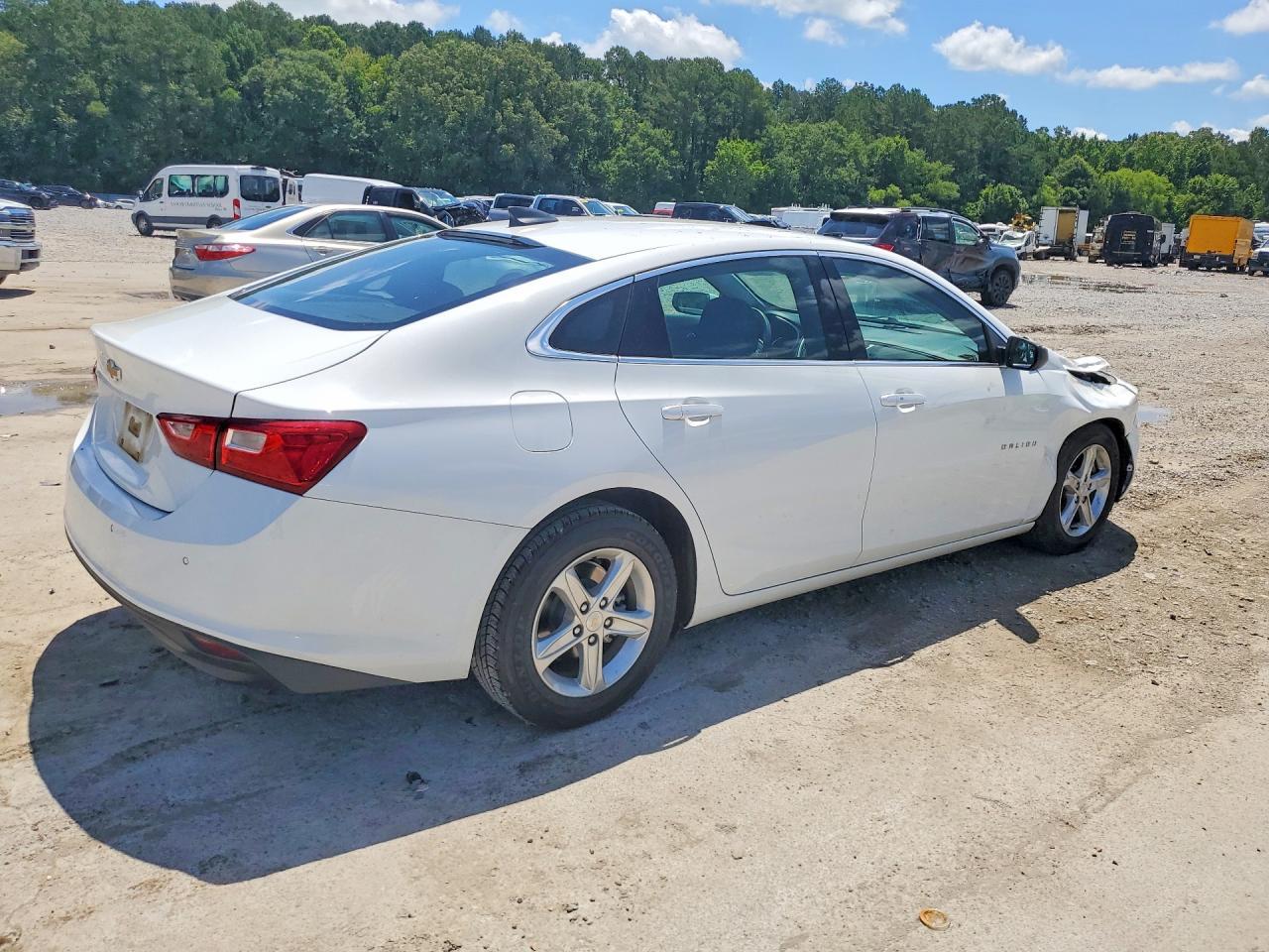 2024 Chevrolet Malibu Ls - Image 3