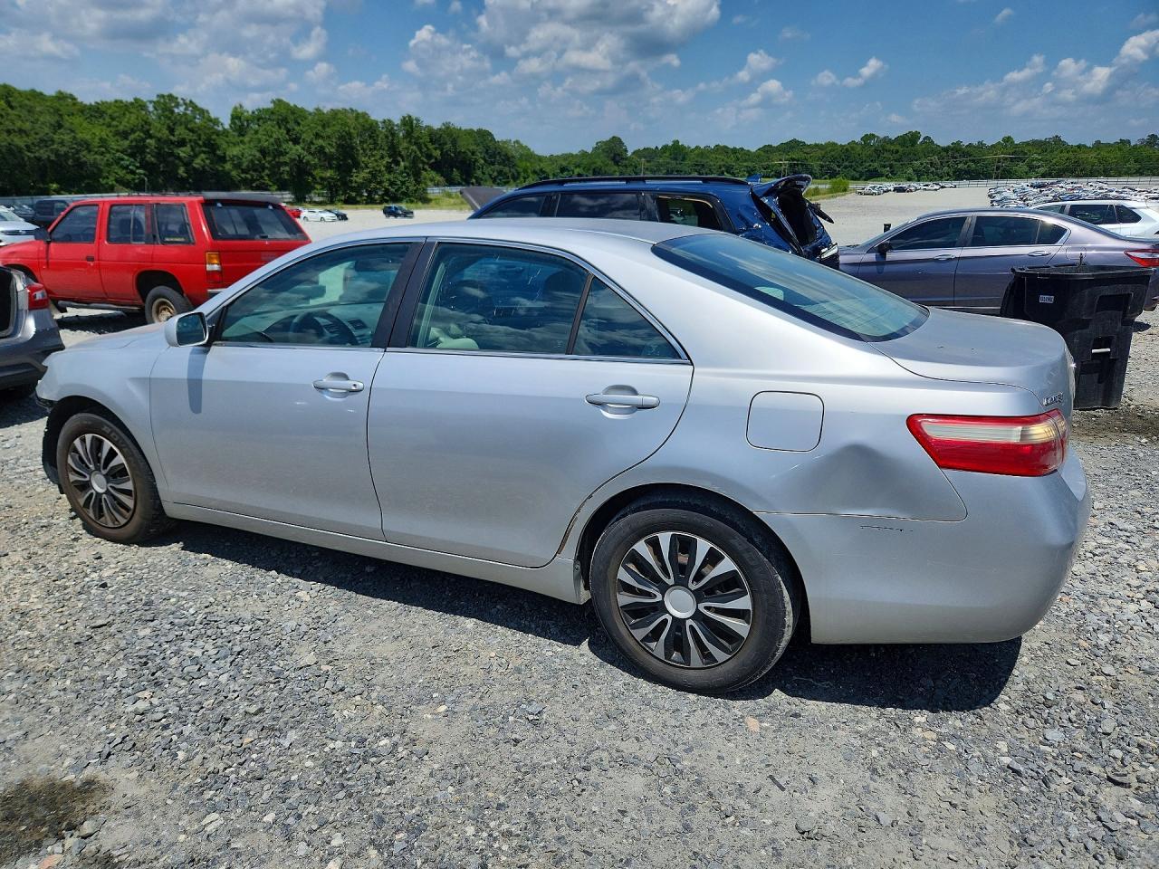 2009 Toyota Camry Le - Image 2