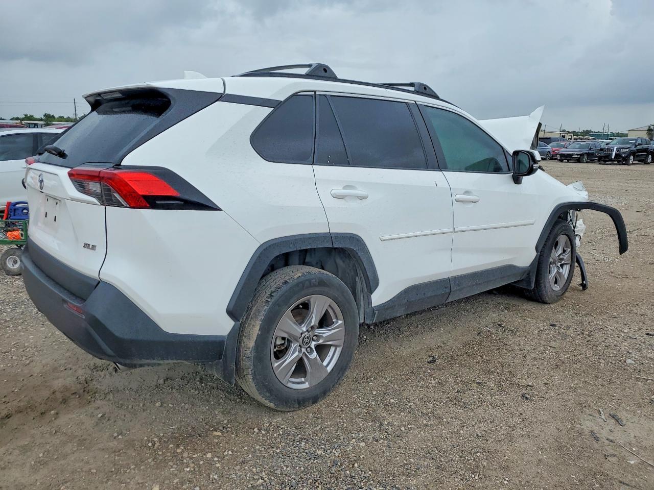 2022 Toyota Rav4 Xle - Фото 3