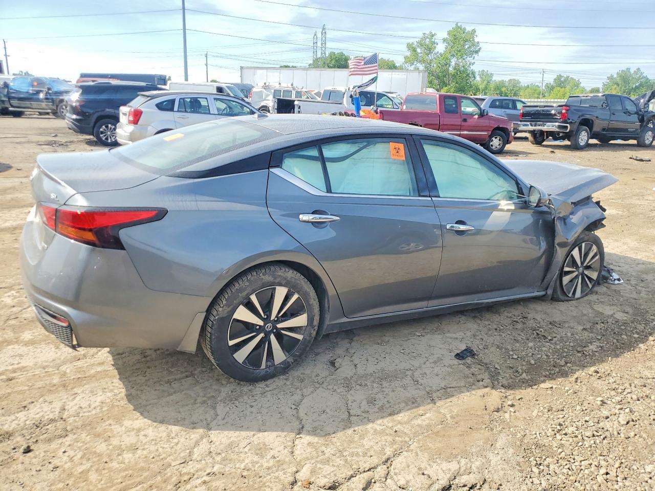 2019 Nissan Altima Sl - Image 3