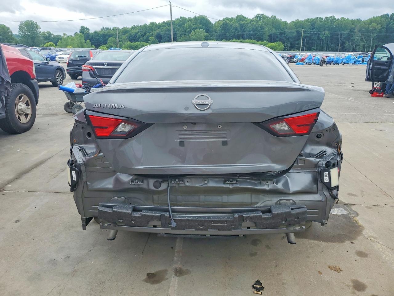 2025 Nissan Altima Sv - Image 6