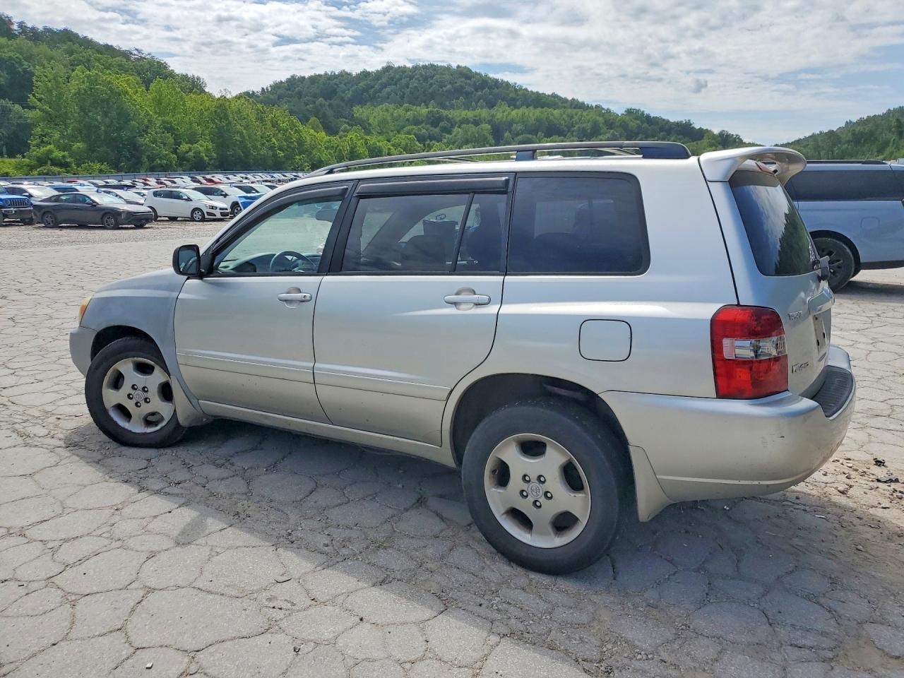 2006 Toyota Highlander Limited - Image 2