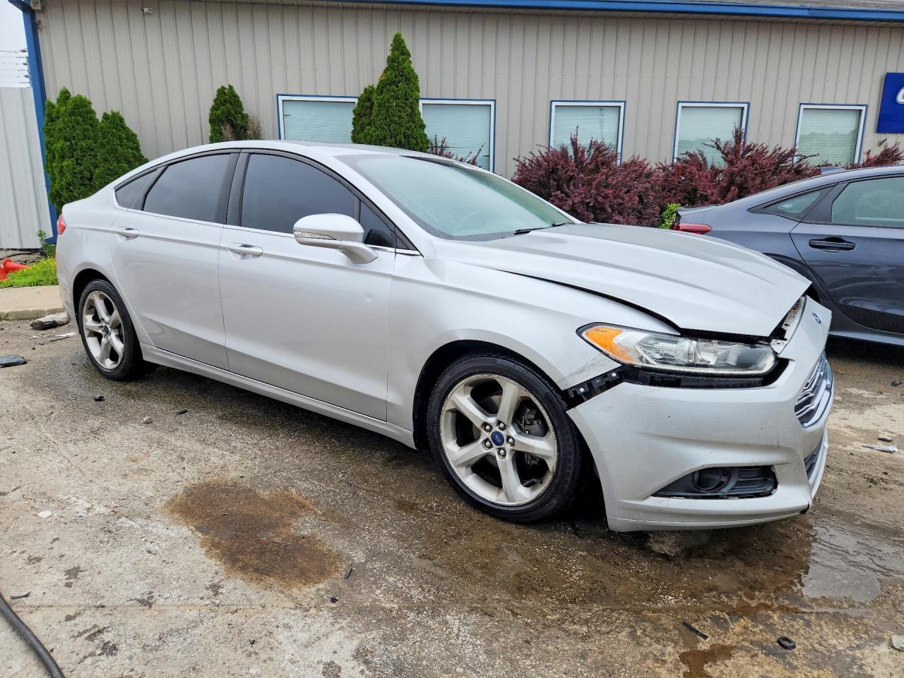 2016 Ford Fusion Se - Фото 4