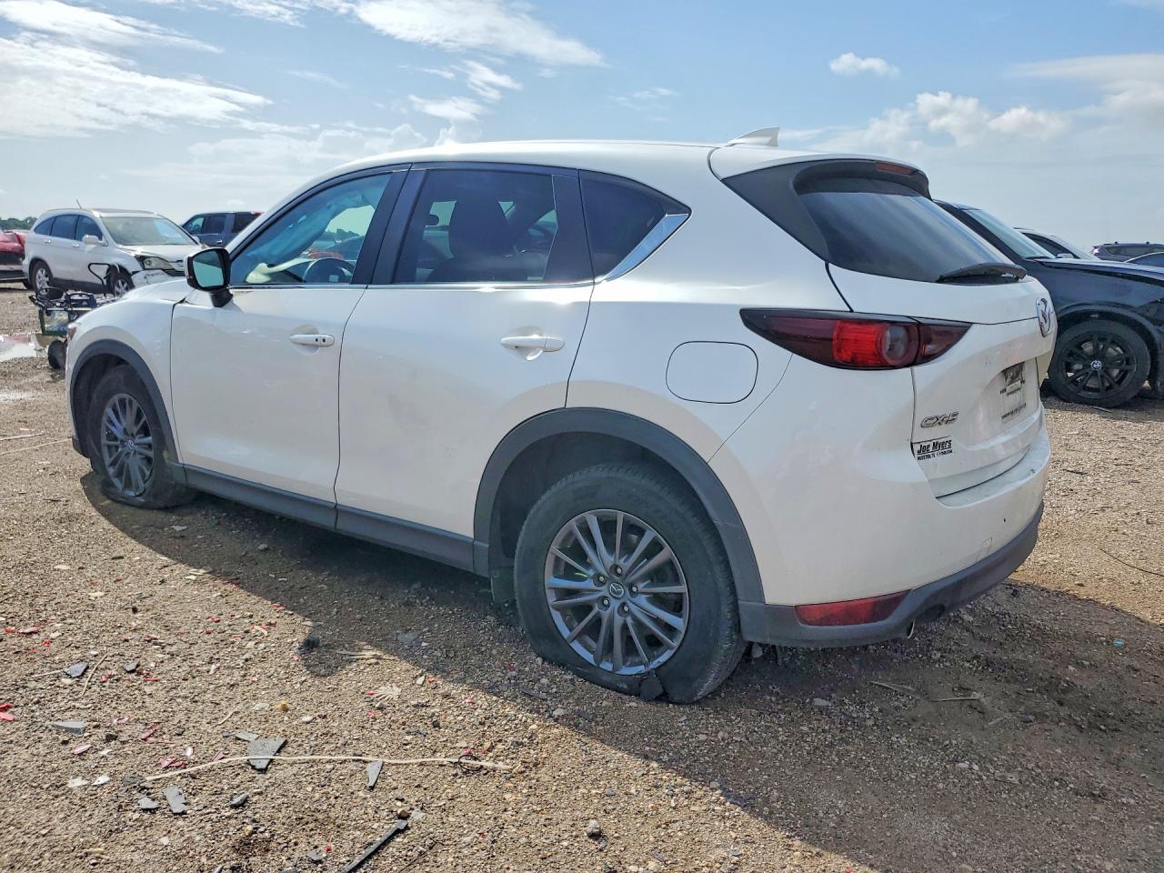 2019 Mazda Cx-5 Touring - Image 2