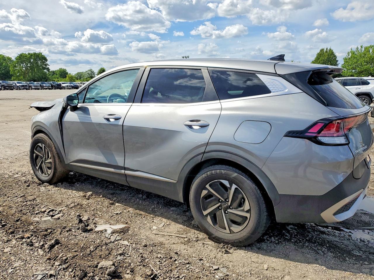 2023 Kia Sportage Lx - Image 2