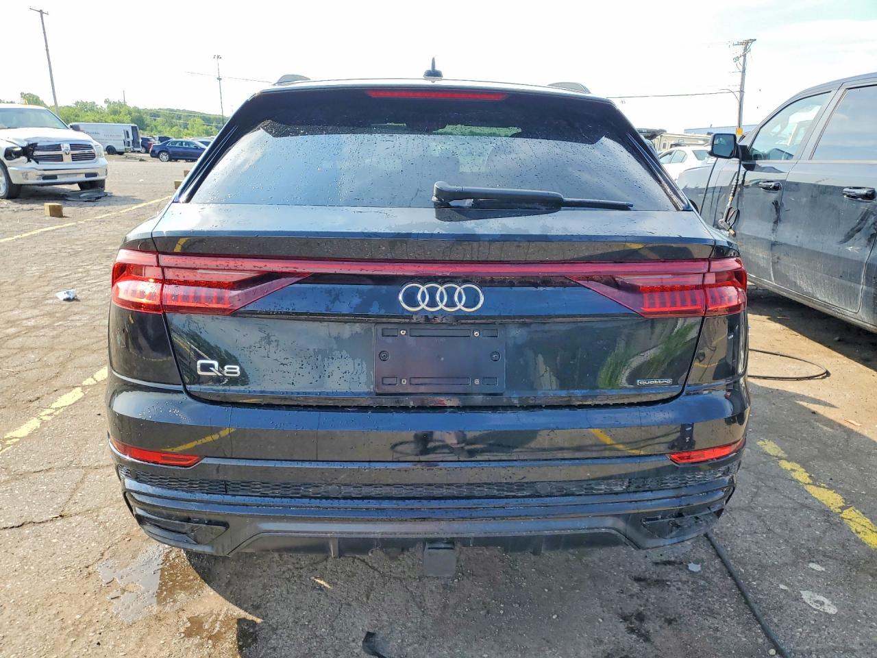 2023 Audi Q8 Prestige S-Line - Image 6