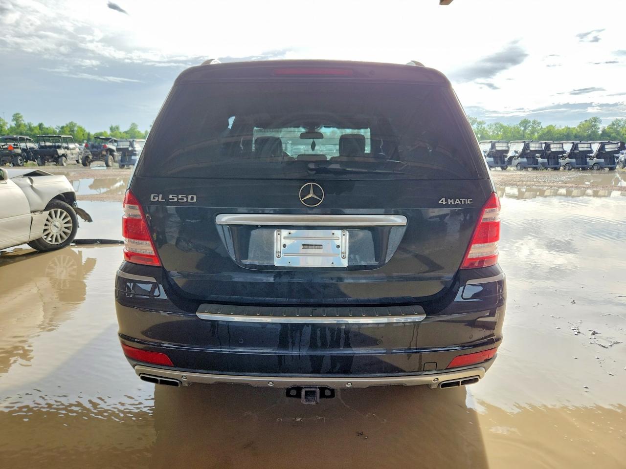 2011 Mercedes-Benz Gl 550 4Matic - Image 6
