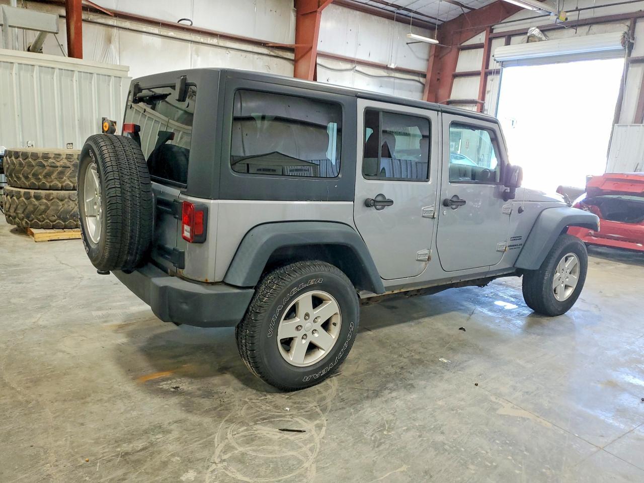 2013 Jeep Wrangler Unlimited Sport - Image 3