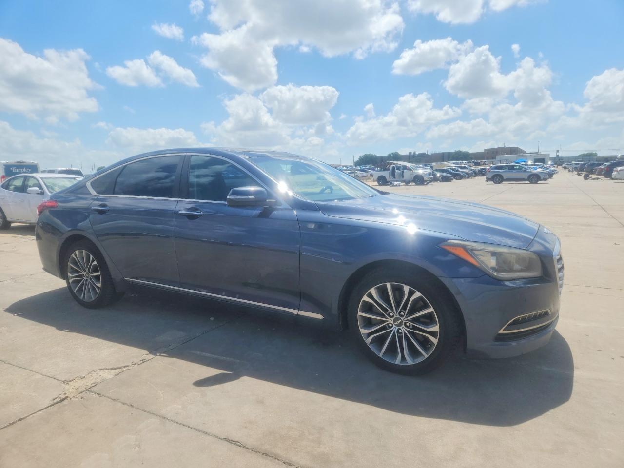 2015 Hyundai Genesis 3.8L - Фото 4