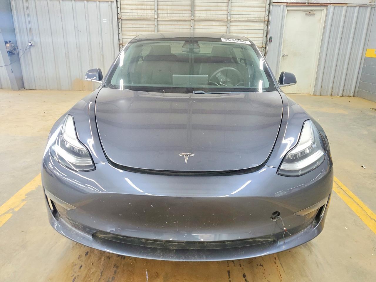 2020 Tesla Model 3 - Фото 5