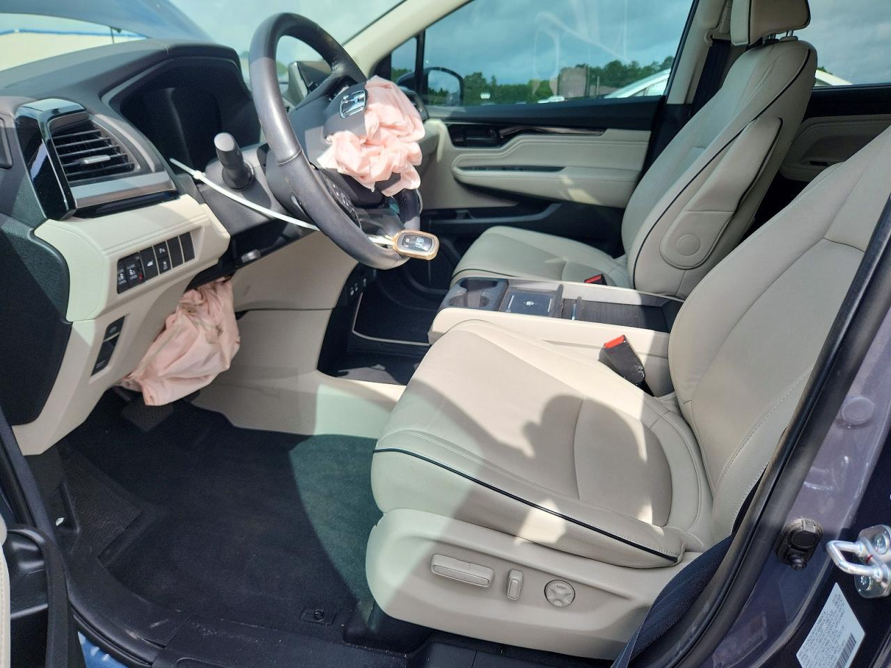 2025 Honda Odyssey Touring - Фото 7