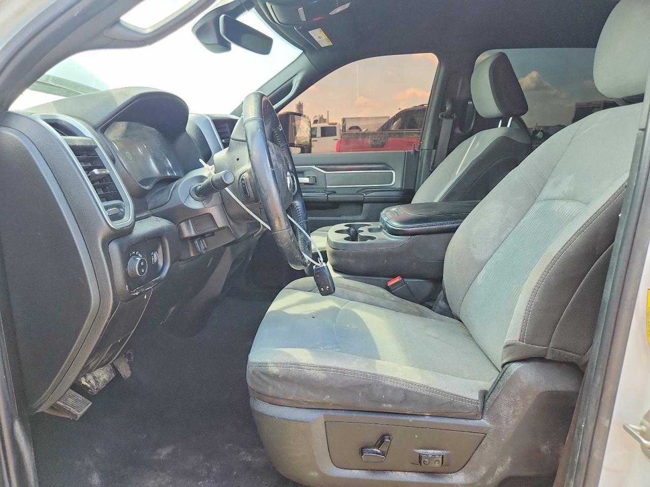 2023 Ram 3500 Big Horn - Фото 7