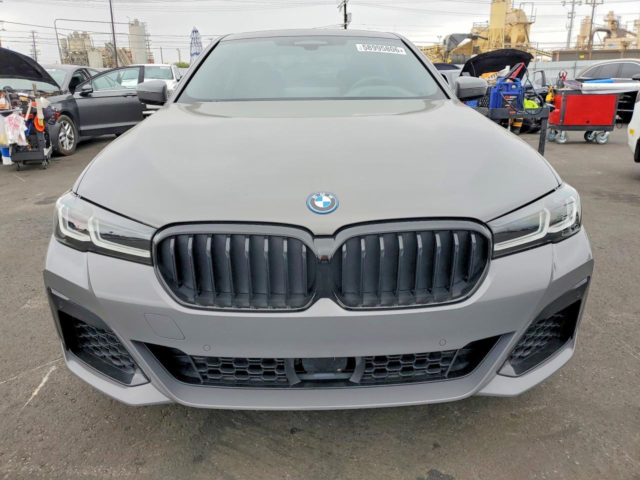 2022 BMW 530E - Image 5