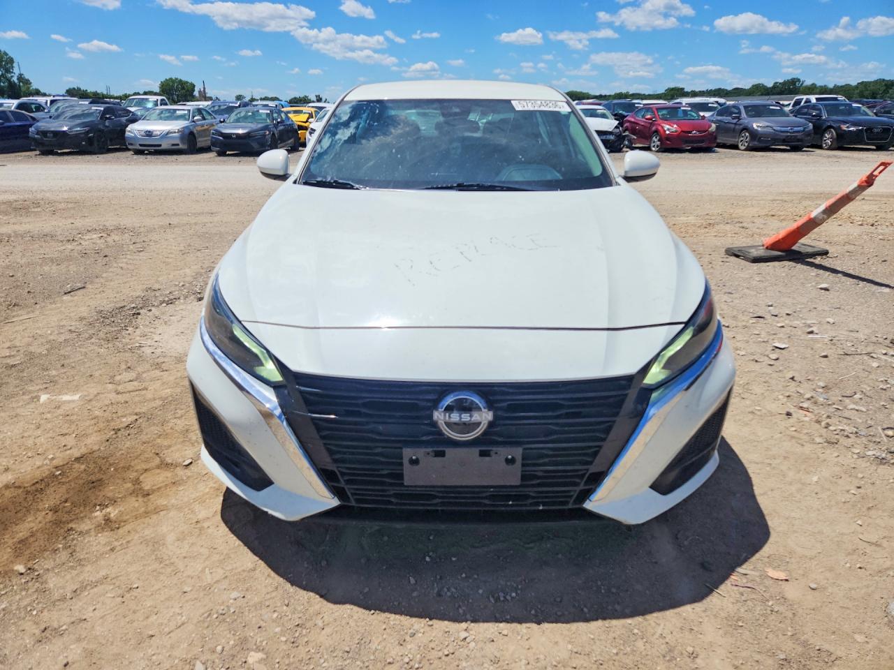 2023 Nissan Altima S - Фото 5
