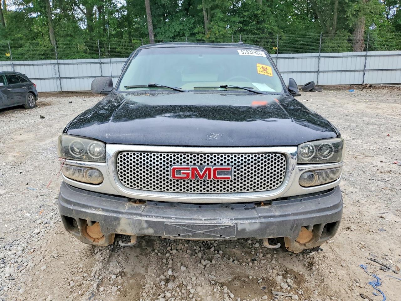 2002 GMC Denali - Фото 5