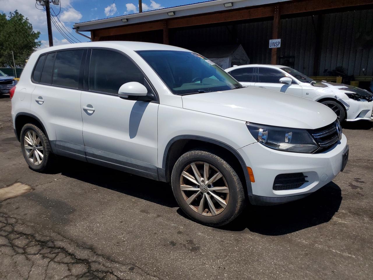 2017 Volkswagen Tiguan S - Image 4