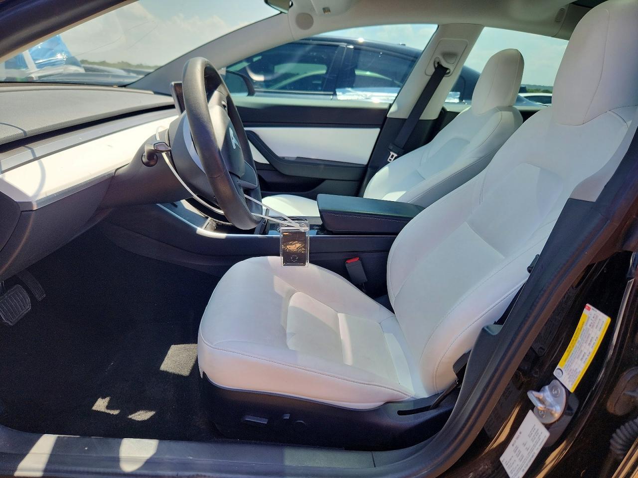 2019 Tesla Model 3 - Фото 7