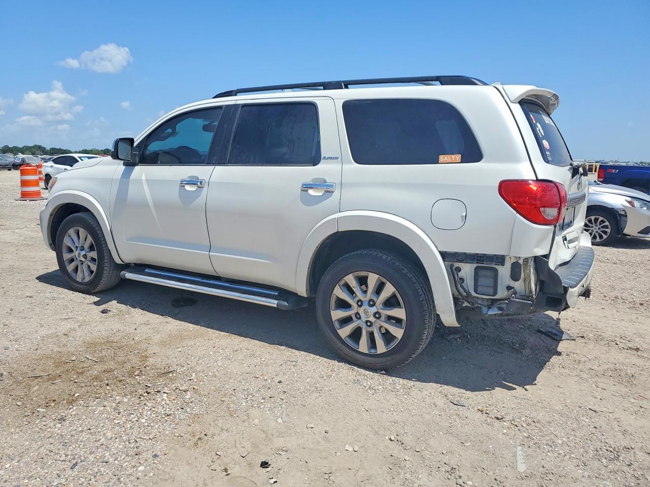 2017 Toyota Sequoia Platinum - Фото 2