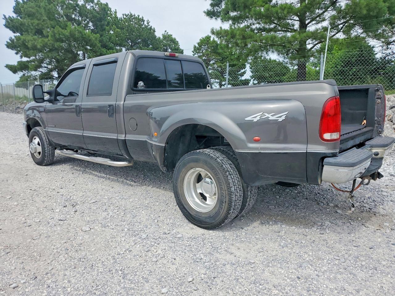 2002 Ford F350 Super Duty - Фото 2