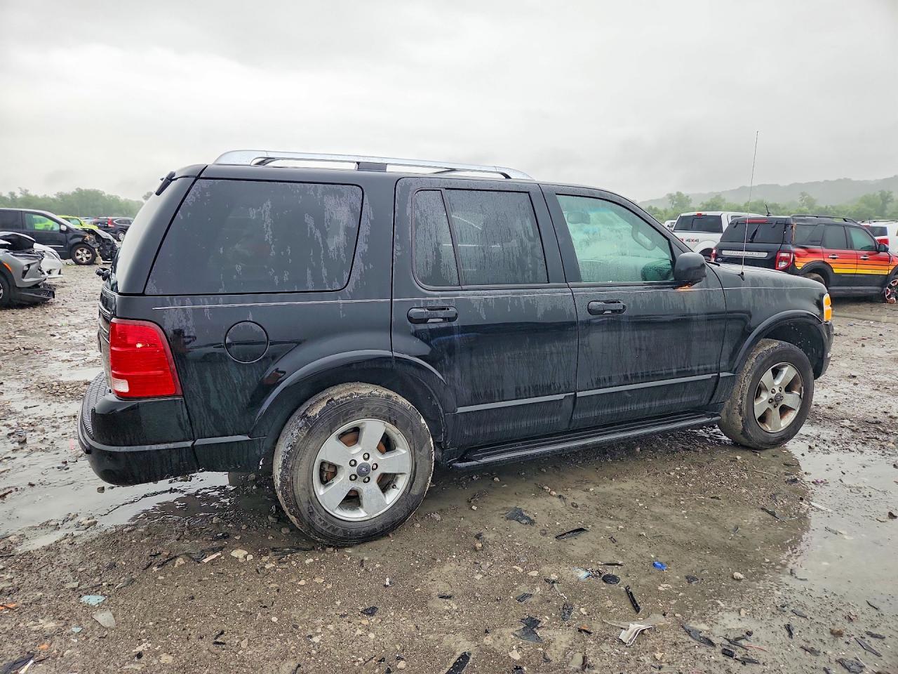 2003 Ford Explorer Limited - Фото 3
