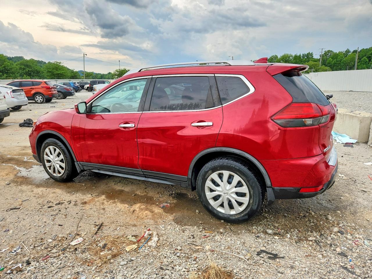 2017 Nissan Rogue S - Фото 2