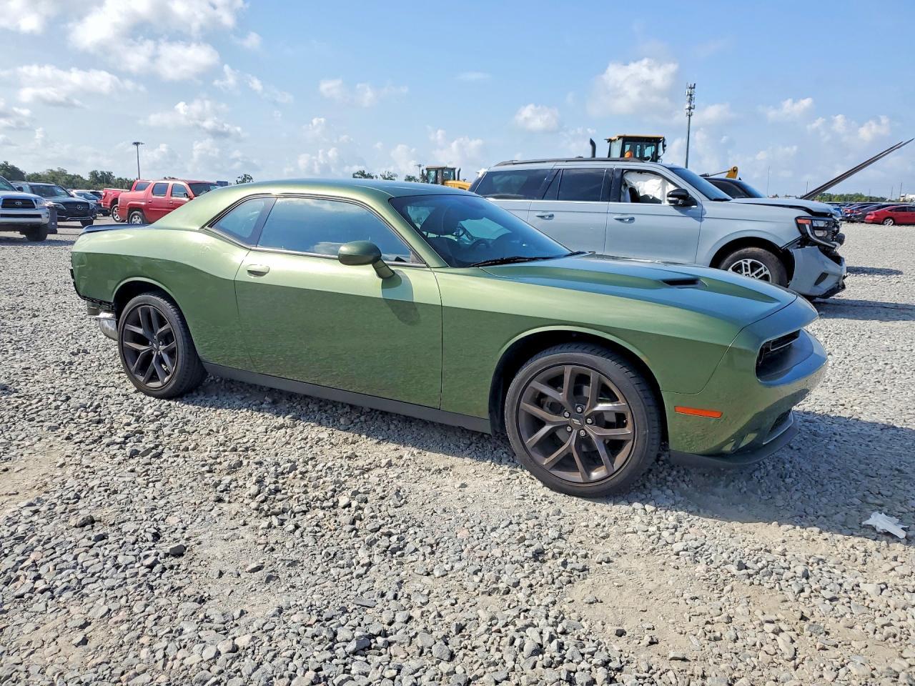2023 Dodge Challenger Sxt - Image 4