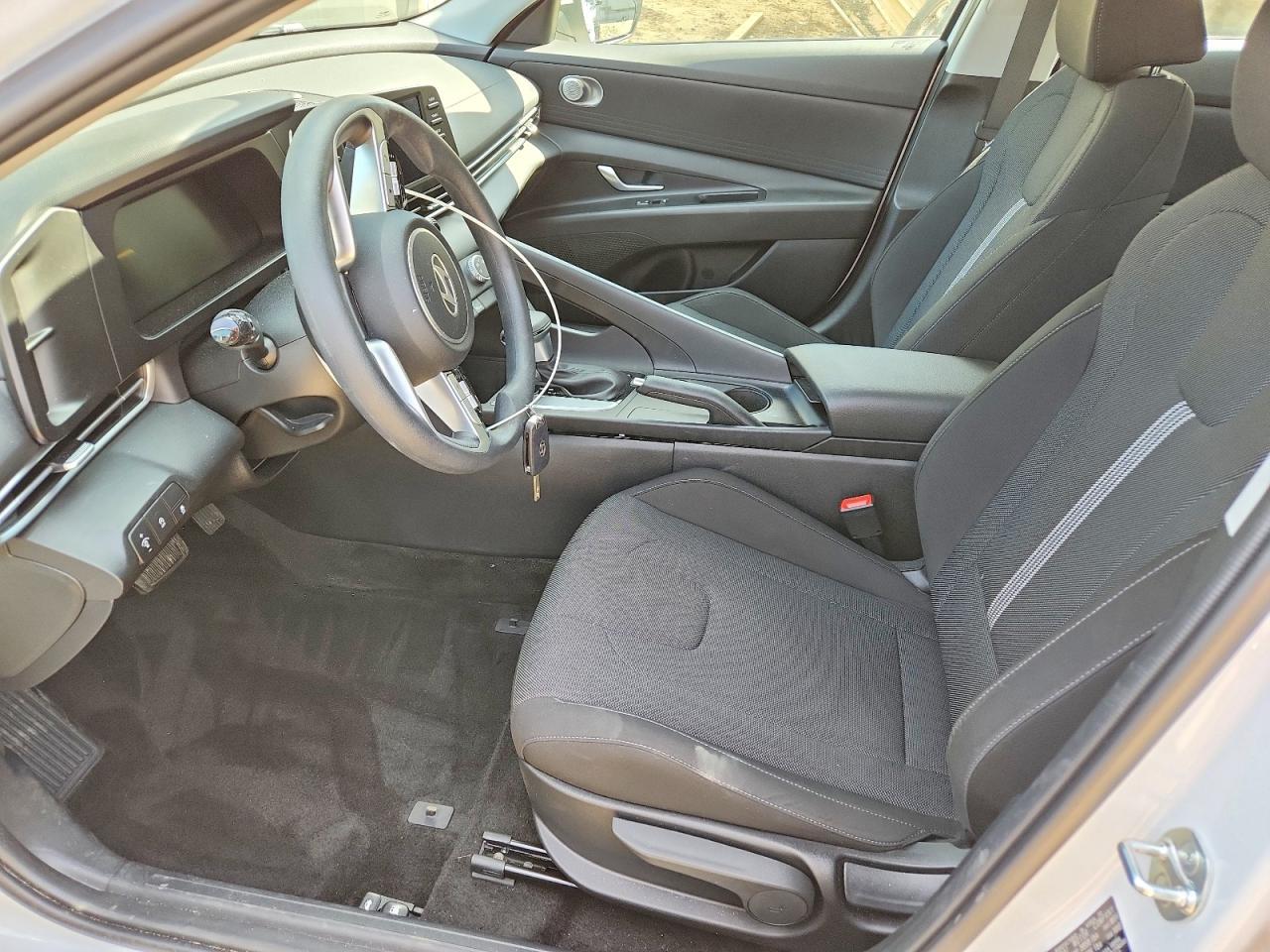 2024 Hyundai Elantra Se - Image 7