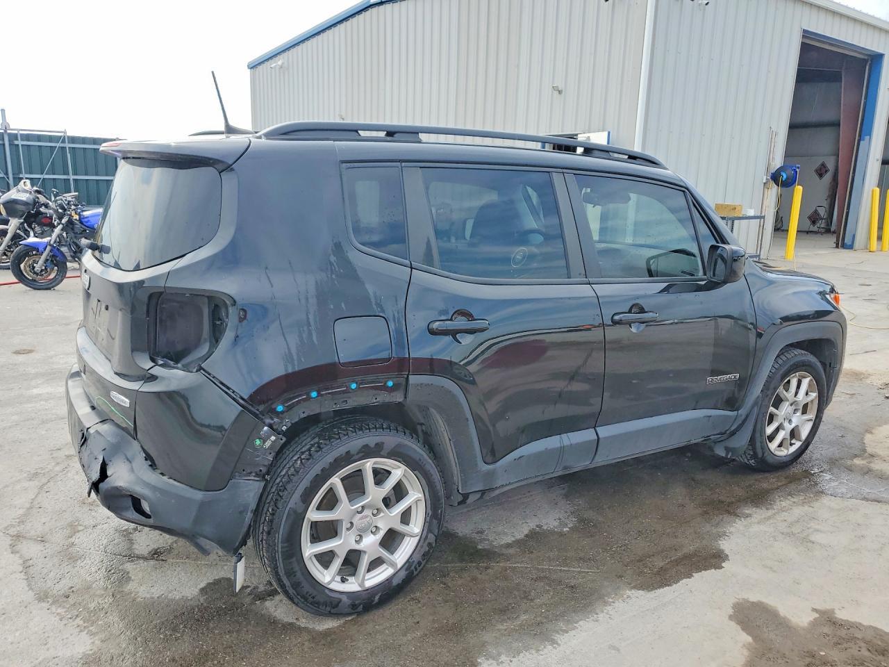2021 Jeep Renegade Latitude - Фото 3