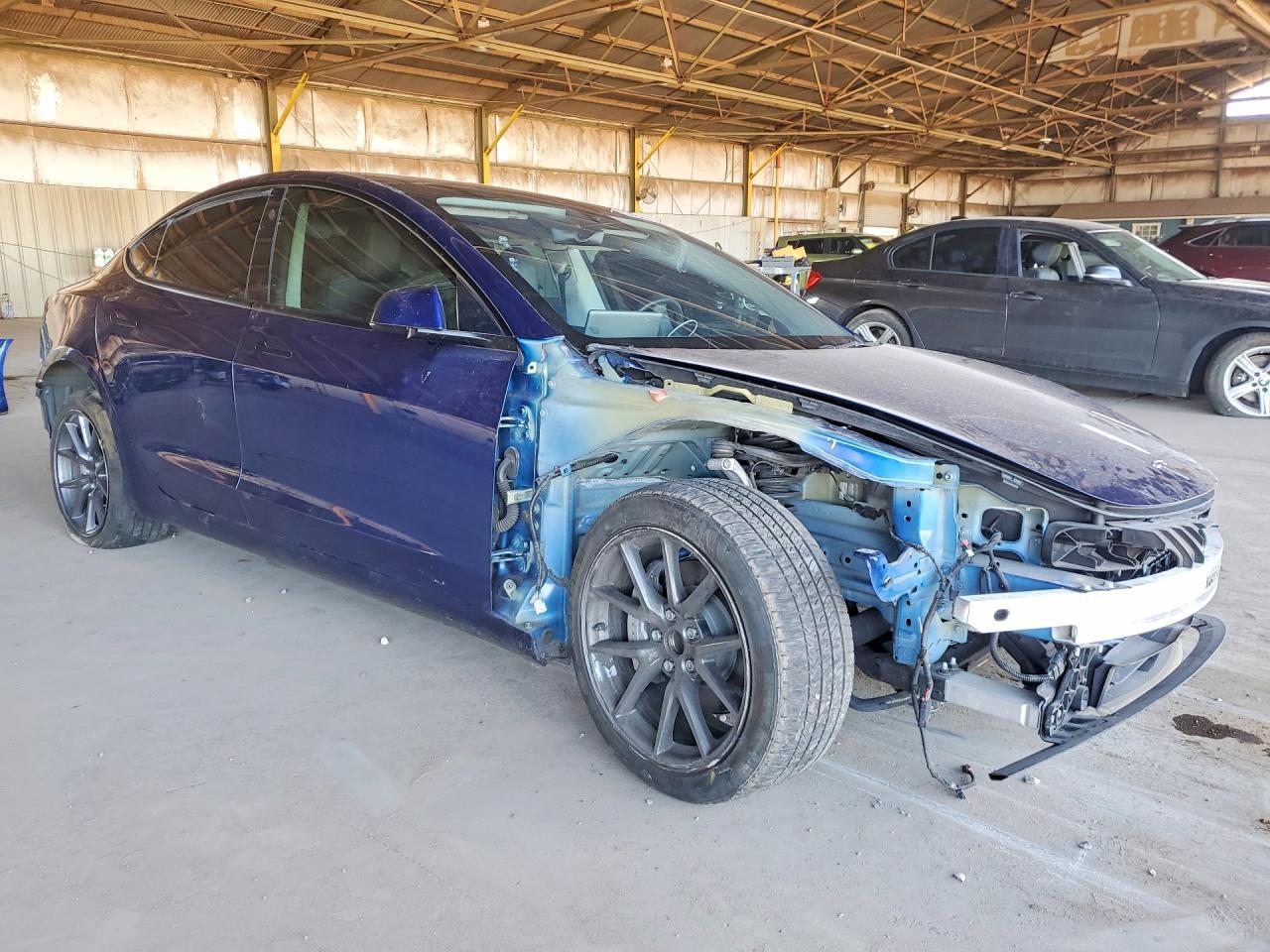 2023 Tesla Model 3 - Фото 4