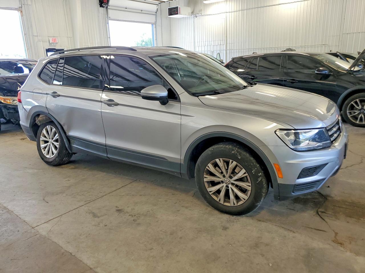2020 Volkswagen Tiguan S - Фото 4
