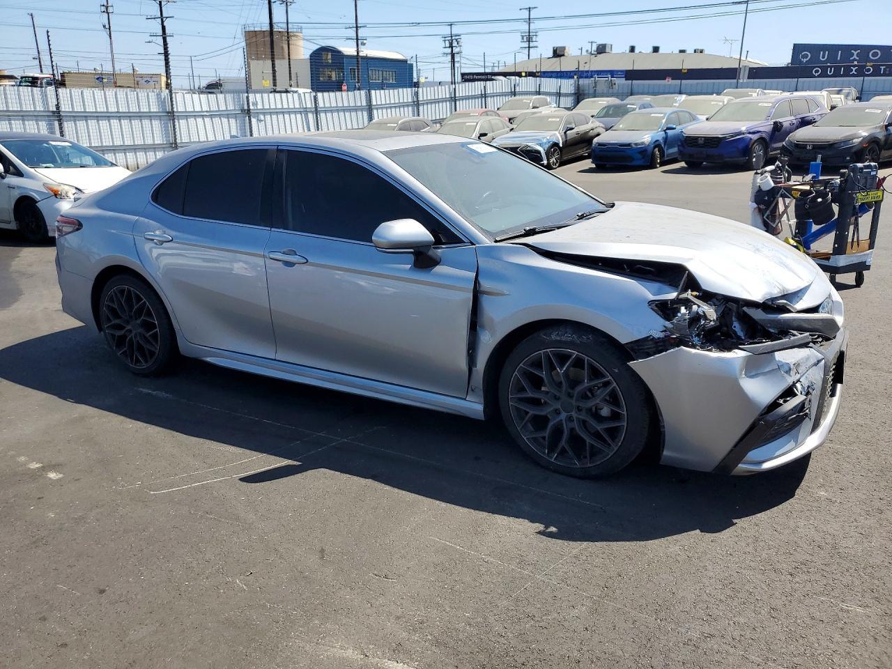 2022 Toyota Camry Xse - Фото 4