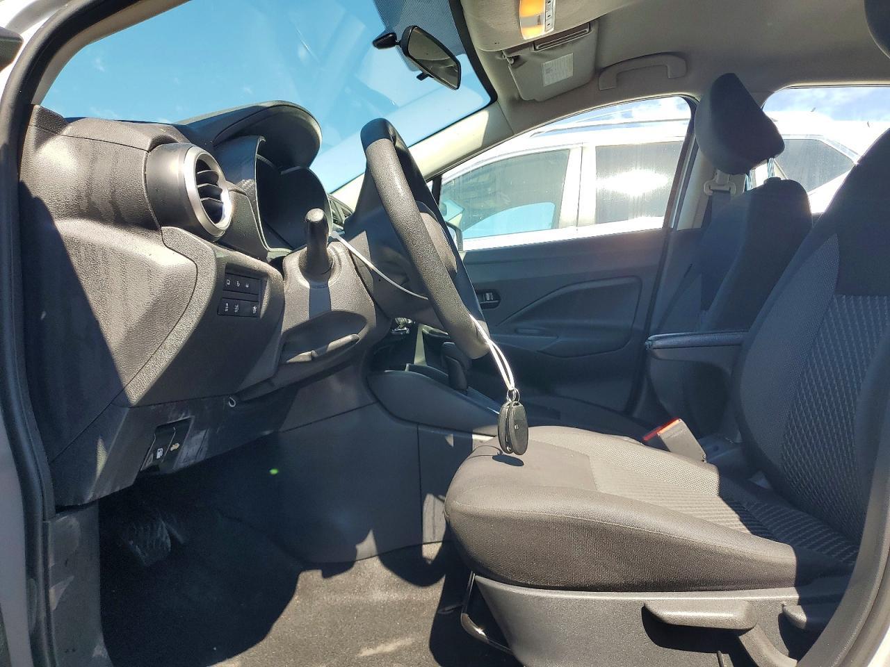 2020 Nissan Versa S - Image 7