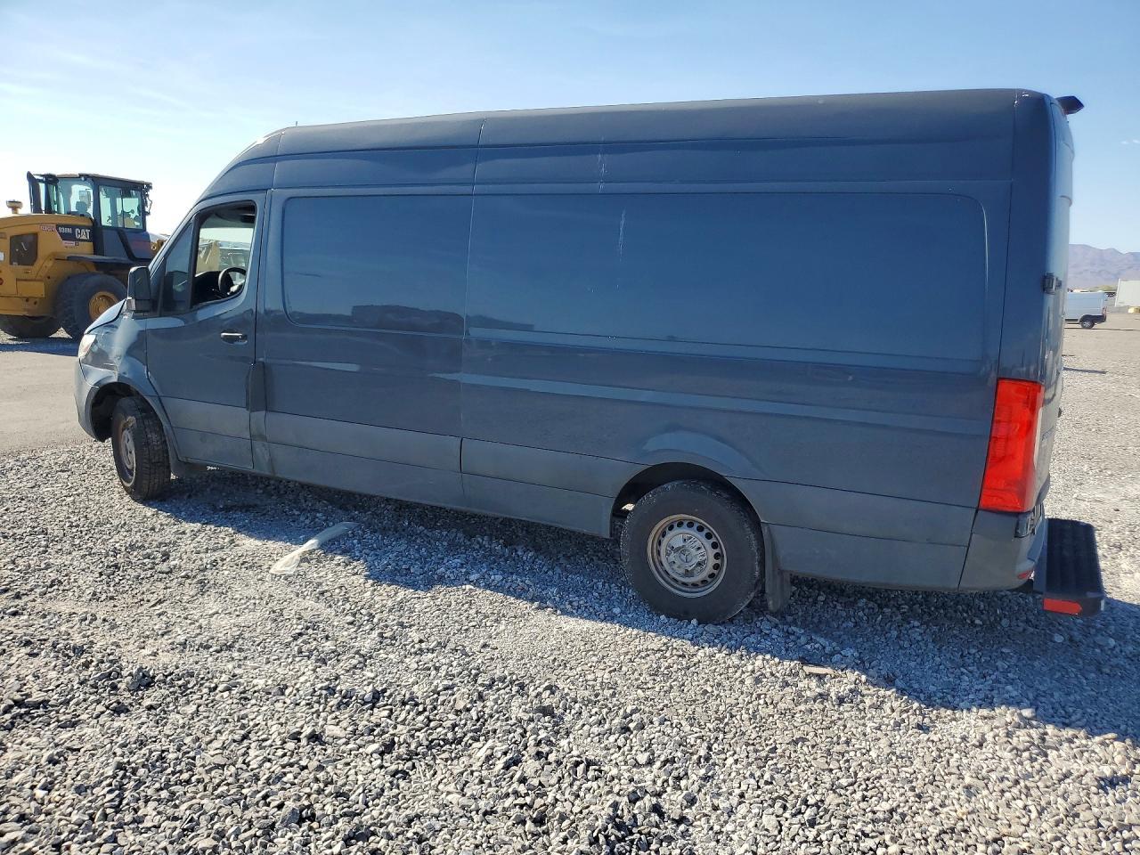 2019 Mercedes-Benz Sprinter 2500 - Фото 2